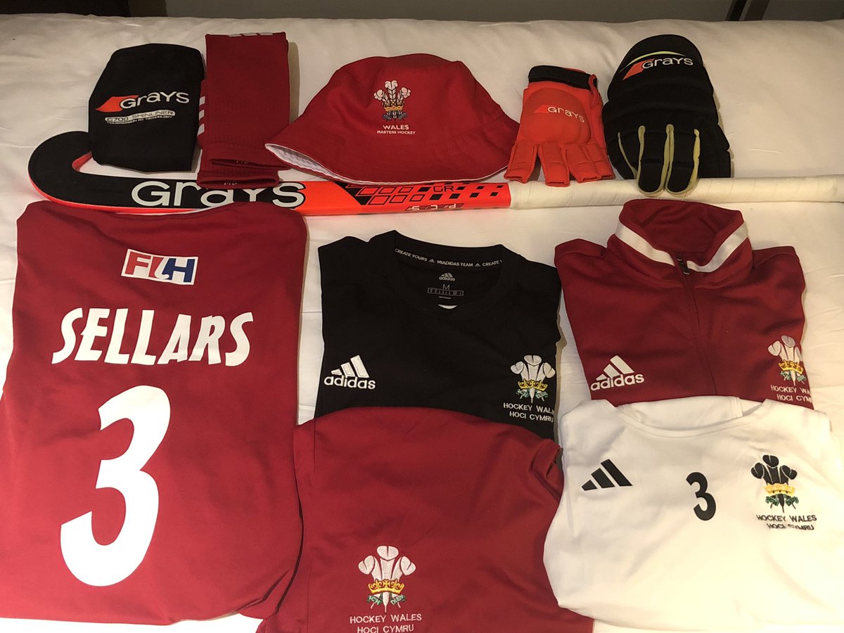 All set for the <a href="/Wrld_Mstrs_Hcky/">World Masters Hockey</a> 🇿🇦🌏🏆🏑 big first match <a href="/HockeyWales/">Hoci Cymru</a> vs <a href="/ZimbabweSrc/">SRC Zimbabwe</a> o35s. Thanks to <a href="/GraysHockey/">Grays Hockey</a> for their continued support 🤝🙌.  Stream the match live at 11.15 BST here: m.youtube.com/@southafricanm…