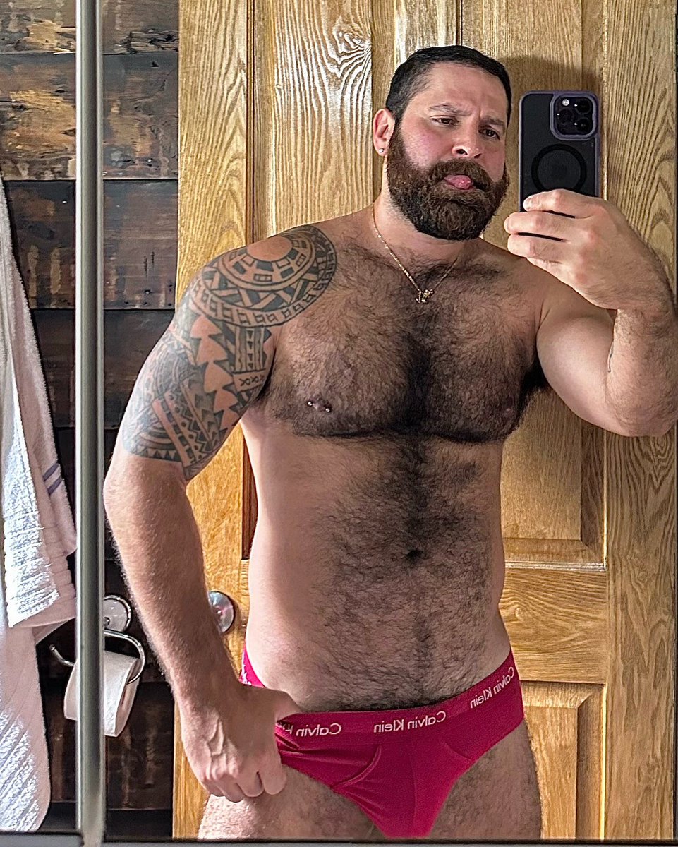 🄷🄰🄿🄿🅈 🄵🅁🄸🄳🄰🅈 😀🐻💪🏻☀️👅🌈🔥 #friday #vibes #positivevibes #viernesolteros #soltero #ｓｉｎｇｌｅ #oso #bear #beardedhairyscruffhunks #selfie #instamood #calvinklein #inked #barbudosepeludos #tattoo #felizviernes #belly #hairy