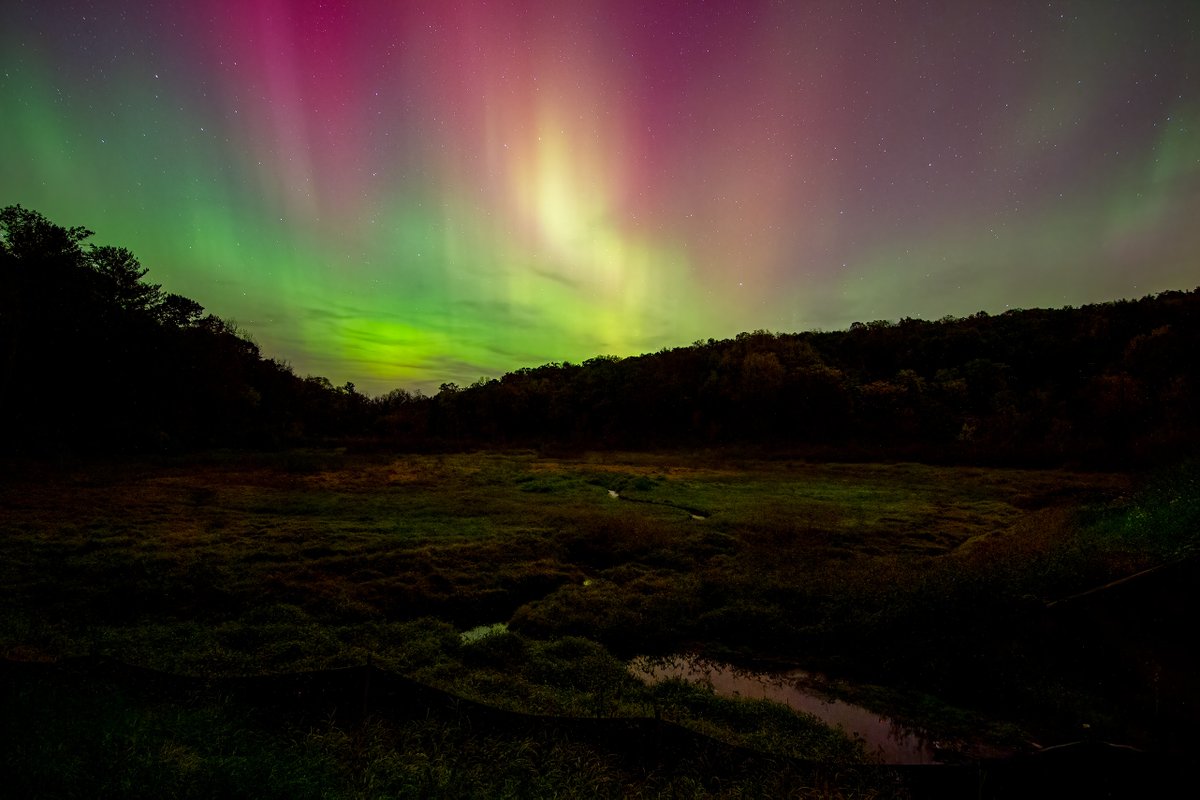 GalaxySimImran's tweet photo. Some more photos of the #northernlights from dark skies in Wisconsin https://t.co/aLXAWi7lV0