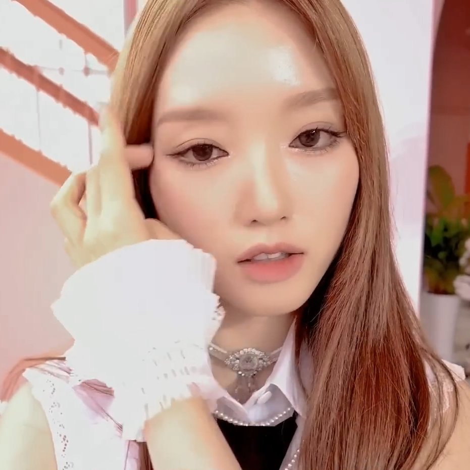 hourly gowon (@pgwnhour) on Twitter photo 