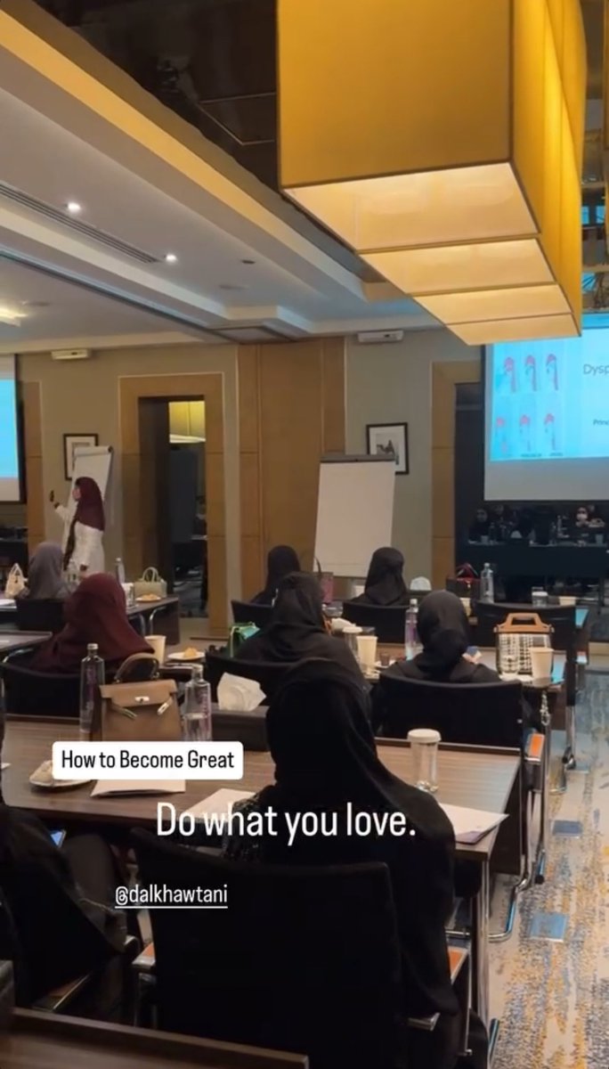 DAlkhawtani's tweet photo. محبة الناس رزق عظيم
القبول بين الناس رزق عظيم 
أن يستمع الناس لك بحب وحماس رزق عظيم 
أن يسافر الناس من مناطق ودول حرص على لقائك رزق عظيم 

دائماً أدعي:اللهم ارزقني القبول الحسن بين خلقك
اللهم اجعلني مباركاً أينما كنت.

القاعة تشع تألق وبهجة وحماس..ممتنة لكل مَن حضر وشارك اليوم✨ https://t.co/en66Pg4ybm