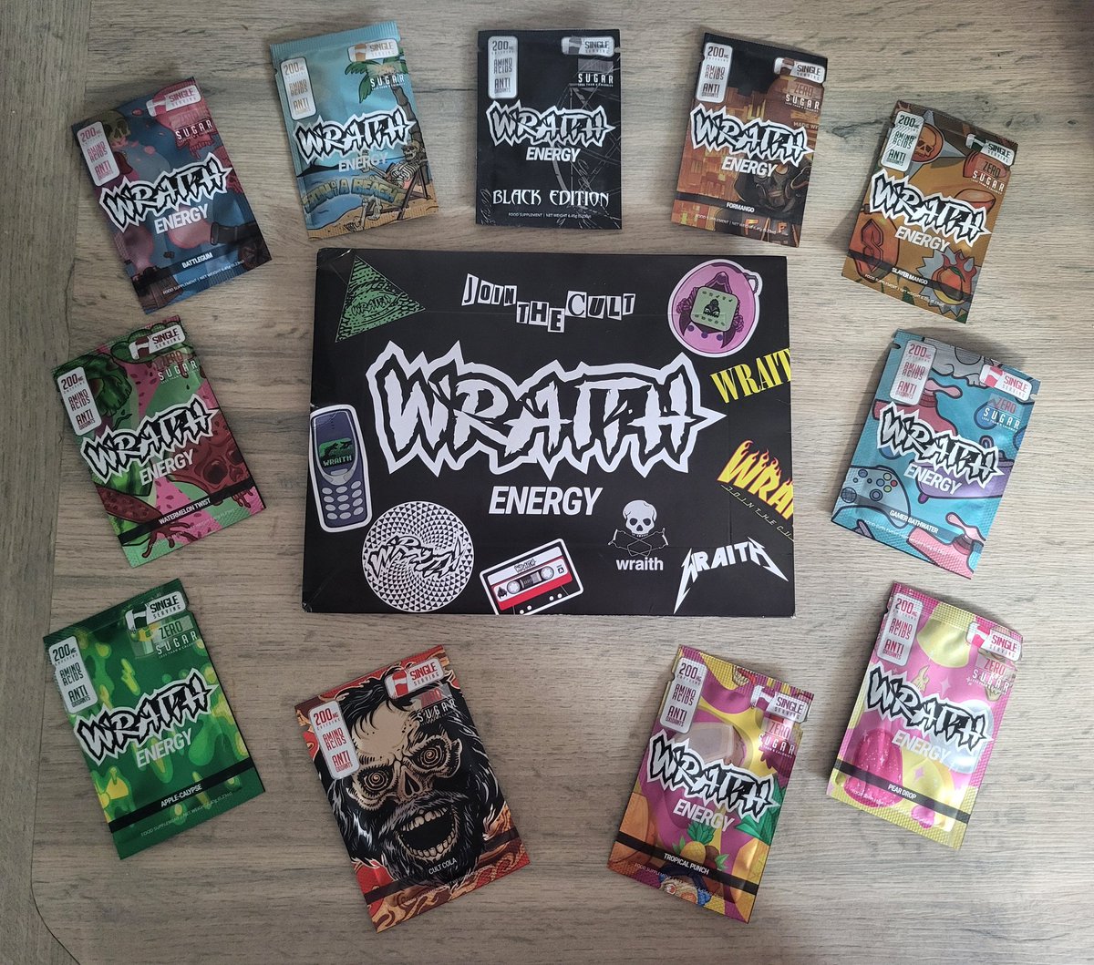 Del_Boy_Guru's tweet photo. Many thanks to my new @WraithEnergy cohorts for my mystery package the other day. Lookie what was in it ๐คฉ Being part of a cult has never been this rewarding til now ๐๐
Lots of new flavours to try out now. Only question is what to try first... ๐ค๐ฏ
#WickedWraith
#WraithEnergy https://t.co/IToErpCTPr