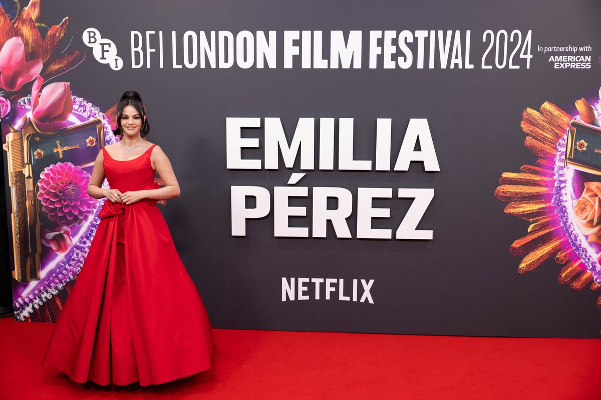 EmiliaPerezFilm's tweet photo. Thank you #LFF for a wonderful night in London. Karla Sofía Gascón, Zoe Saldaña, Selena Gomez, Adriana Paz, director Jacques Audiard, composers Camille Dalmais & Clément Ducol, and choreographer Damien Jalet attend the Headline Gala premiere of EMILIA PÉREZ at the 68th BFI London Film Festival.