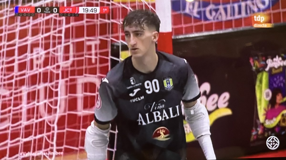 𝗖𝗔𝗡𝗧𝗘𝗥𝗔 𝗝𝗩𝗞🩵

<a href="/diegoportero90/">diegoportero90</a> ha debutado como titular en partido oficial de Primera División con el Viña Albali Valdepeñas, demostrando su talento y esfuerzo en la élite del fútbol sala💪⚽

Sabemos que es solo el inicio de muchas alegrías¡A seguir trabajando duro!