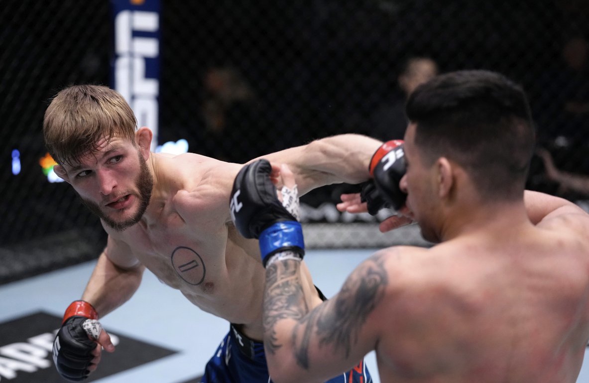 OddsTrader_'s tweet photo. 👊 UFC Vegas 98 Preliminary Card Best Bets:
Get betting picks for Pearce vs. Sabatini and Price vs. Gorimbo. See our best bets, predictions, and analysis: https://t.co/zBQ10HkxFG

#UFC #OddsTrader https://t.co/gSXzvntlze