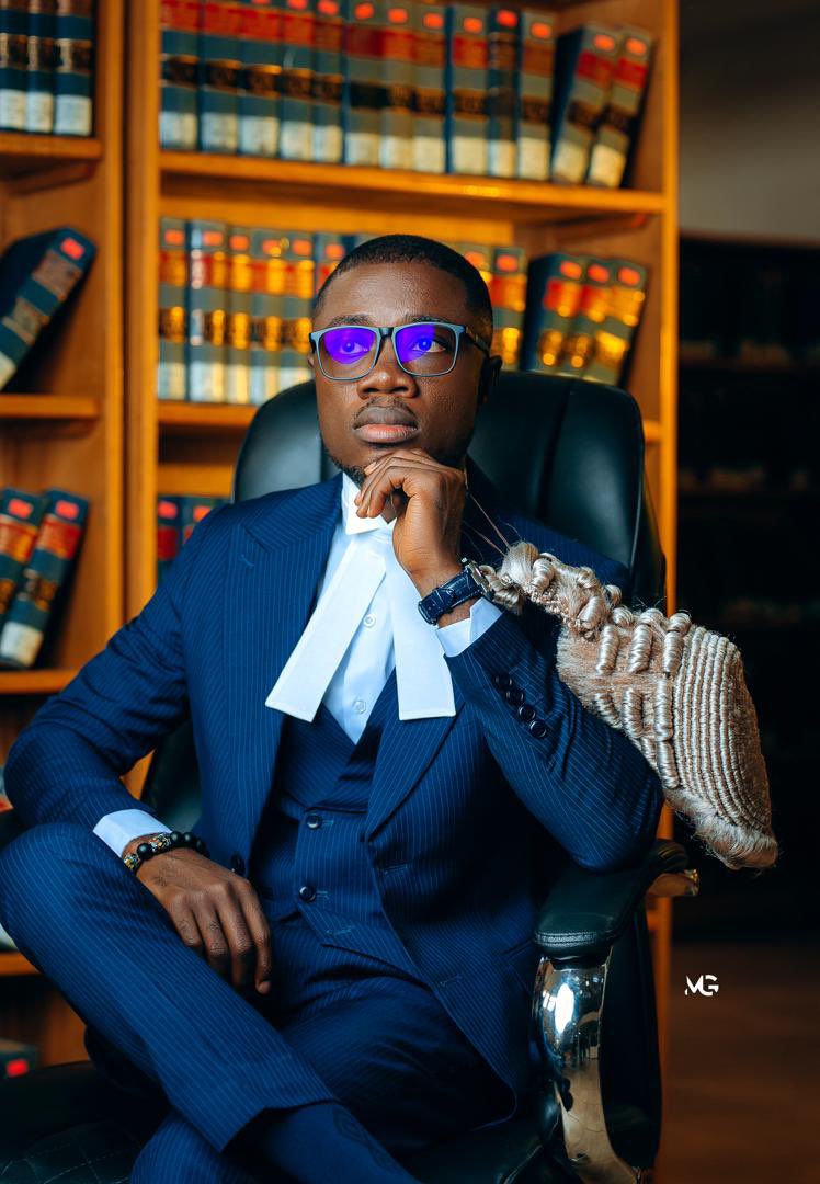 _waters's tweet photo. FRANK KOFI ASARE DARWAH, ESQ.
Barrister &amp; Solicitor of the Supreme Court of Ghana.⚖️🔥

GOD DID! https://t.co/JzCqwDzpTL