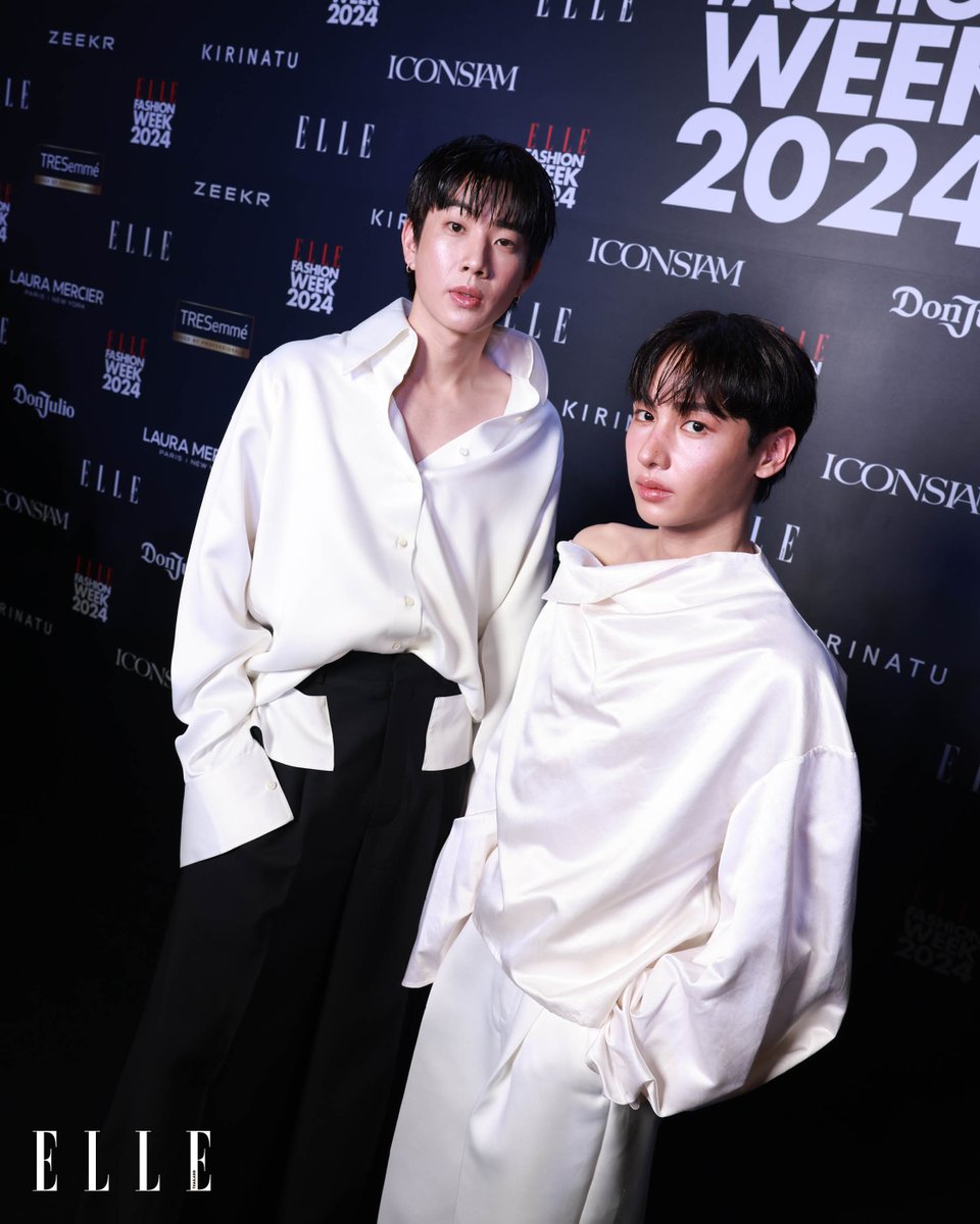 ELLEThailand's tweet photo. คู่หูสายแฟ! เก็บตกภาพของ ออฟ จุมพล @off_tumcial และ กัน อรรถพันธ์​ @AtthaphanP ที่มาร่วมชมแฟชั่นโชว์ของ VVON SUGUNNASIL ที่งาน ELLE Fashion Week 2024 กับลุคโทนสีขาว-ดำ ที่เปี่ยมไปด้วยสไตล์

#ELLEThailand 
#EFW2024 #SeeYouAtTheTent 
#OffGun #OffJumpol #GunAtthaphan https://t.co/VXcKSLoGhS