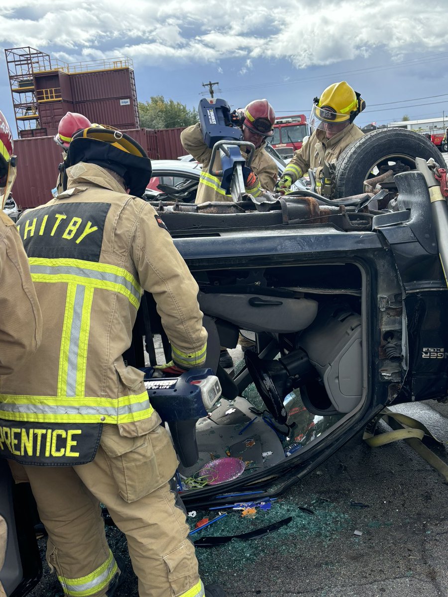 WhitbyFire's tweet photo. This week @WhitbyFire Shift Trainer Instructors sharpened their skills by achieving OFM Provincial Certification in Auto Extrication. Well done team!
#WFESTraining @TownofWhitby @WPFFAL2036 @ONFireMarshall https://t.co/IEFGqKhJLI
