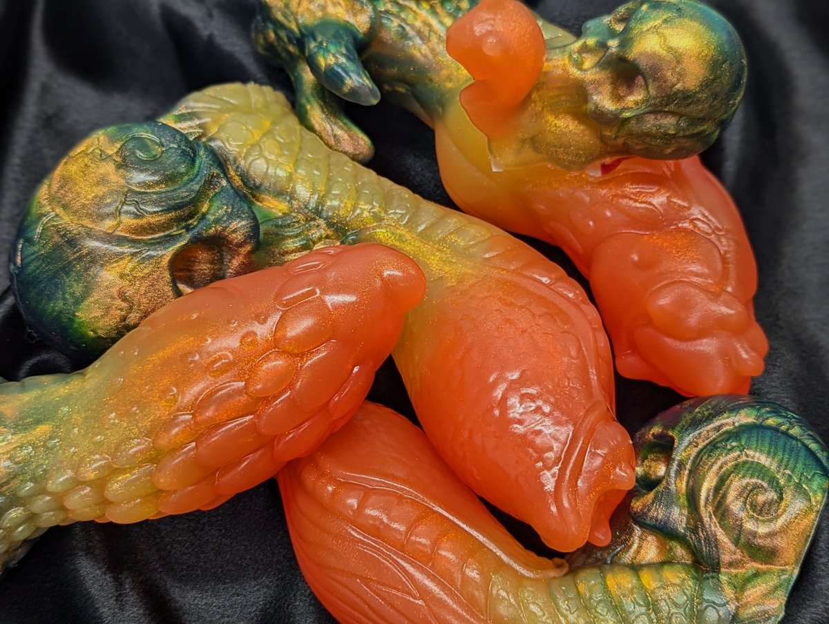 Spiced Witches Brew Pours are finally back! 🪄 

Dropping 10/19 at 2PM CST!