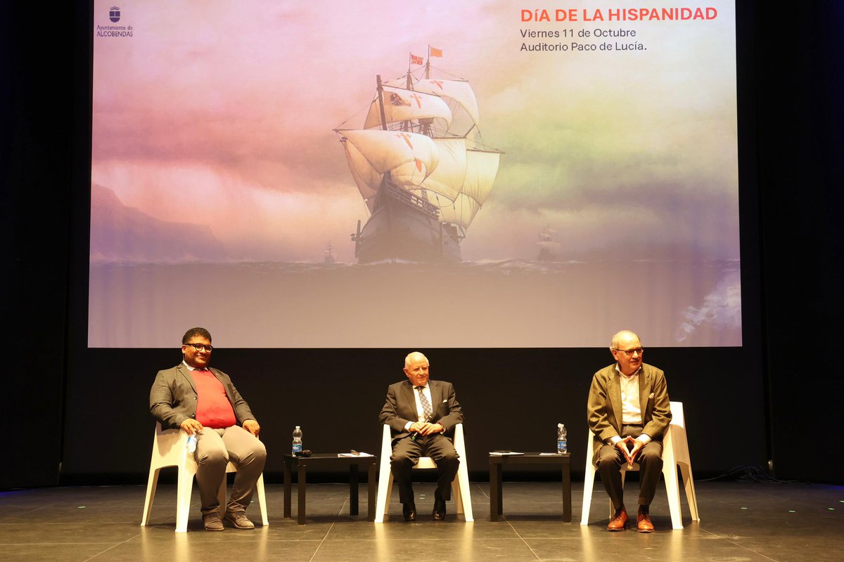 Alcobendas_ayto's tweet photo. Como predulio a la celebración del #12deOctubre, #Alcobendas ha celebrado hoy el Día de la Hispanidad con una jornada de divulgación, en colaboración de @AchCavite y la participación de expertos historiadores. 

💃 La jornada ha finalizado con espectáculo de baile y percusión. https://t.co/oN4lmZu97Q