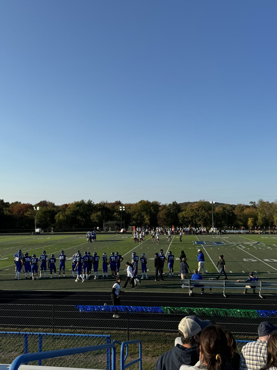 Sam Botelho (@coach_botelho) on Twitter photo Good luck <a href="/OCCougarFootbal/">Old Colony Football</a> !
End of 1st Q
Old Colony: 6
Blue Hills: 8
<a href="/AthleticCougars/">Cougar Athletics</a> <a href="/SC_Varsity/">SouthCoast Varsity</a> Good luck <a href="/OCCougarFootbal/">Old Colony Football</a> !
End of 1st Q
Old Colony: 6
Blue Hills: 8
<a href="/AthleticCougars/">Cougar Athletics</a> <a href="/SC_Varsity/">SouthCoast Varsity</a>