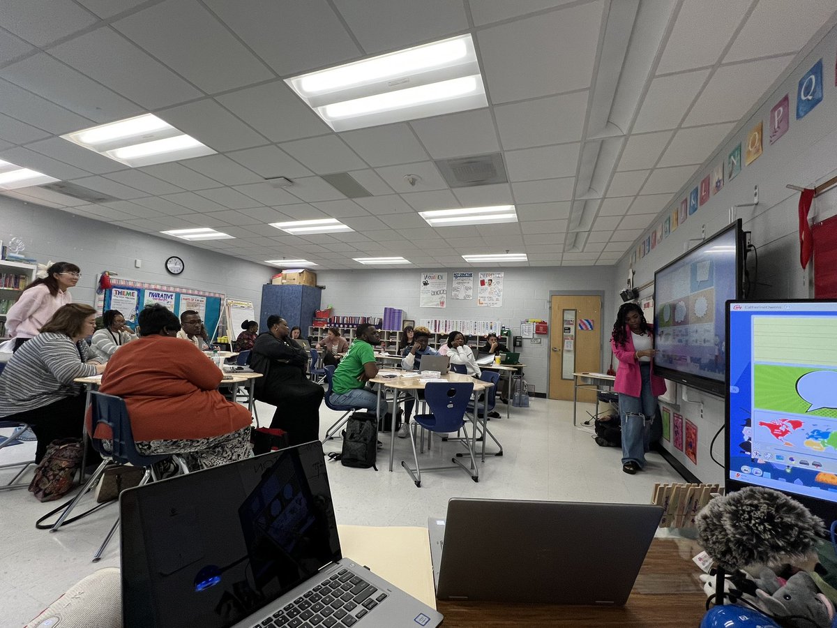 CatherINNOvate's tweet image. Had an amazing day with our elementary school teachers! 🍎 They dove into the myViewBoard Whiteboard software, explored its features, and unleashed their creativity. 🎨💻 Excited to see how they’ll use it to elevate their classrooms! 🚀 #myViewBoard #InnovativeTeaching
