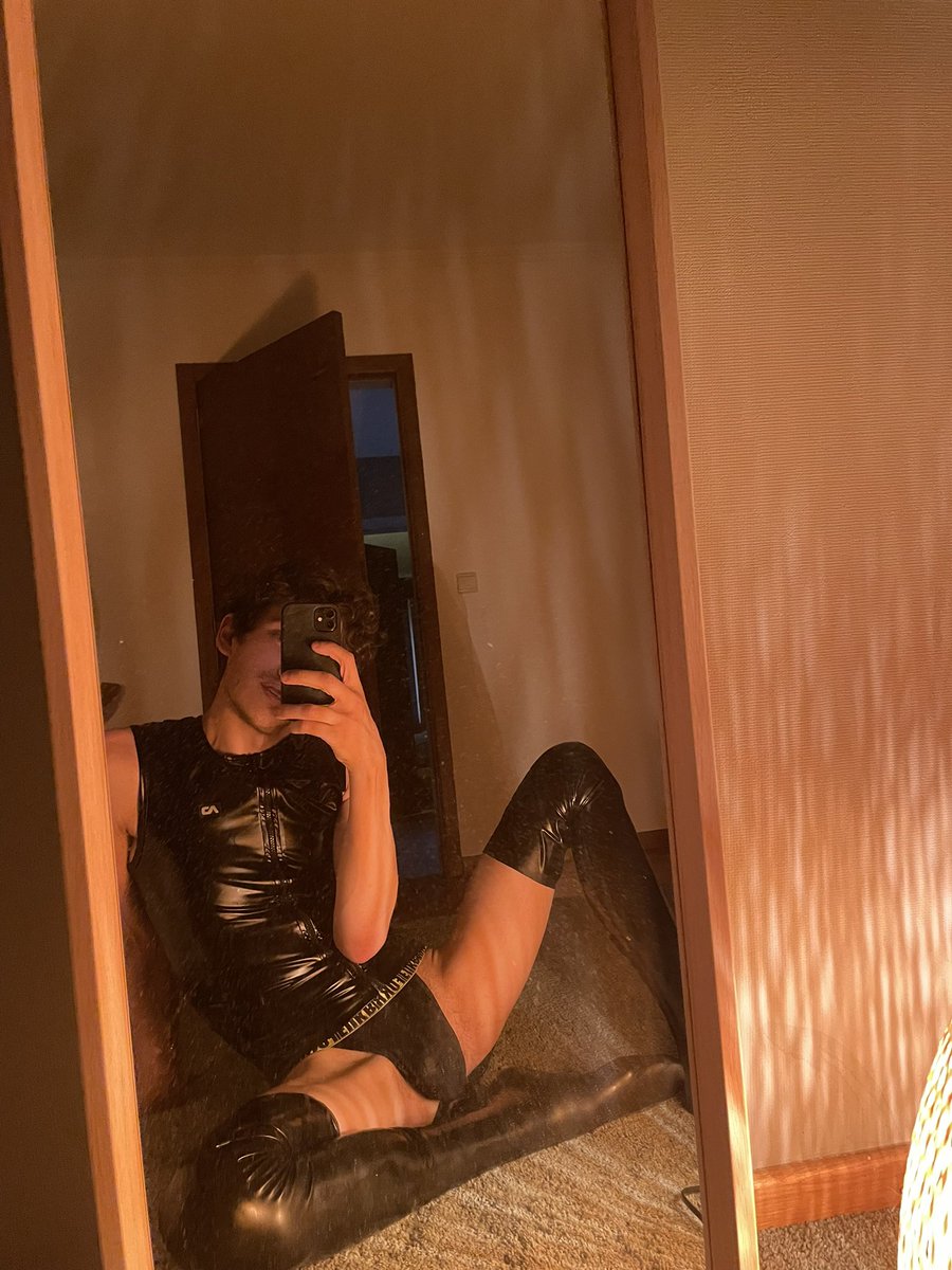 giannisubfun's tweet photo. Hi guys, I am back! Did you miss me 

Follow me for more 

#gayporn #gaytwitter #gayrubber @GaysFromBelgium @belgiumgay2 https://t.co/Lsx39clNH8