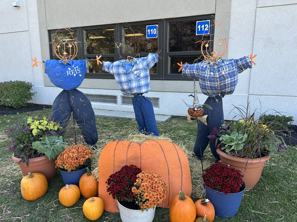 <a href="/RFIShuskies/">RFIS</a> Fall has arrived at RFIS thanks to the Garden club and Mrs Emerick’s 5th grade class