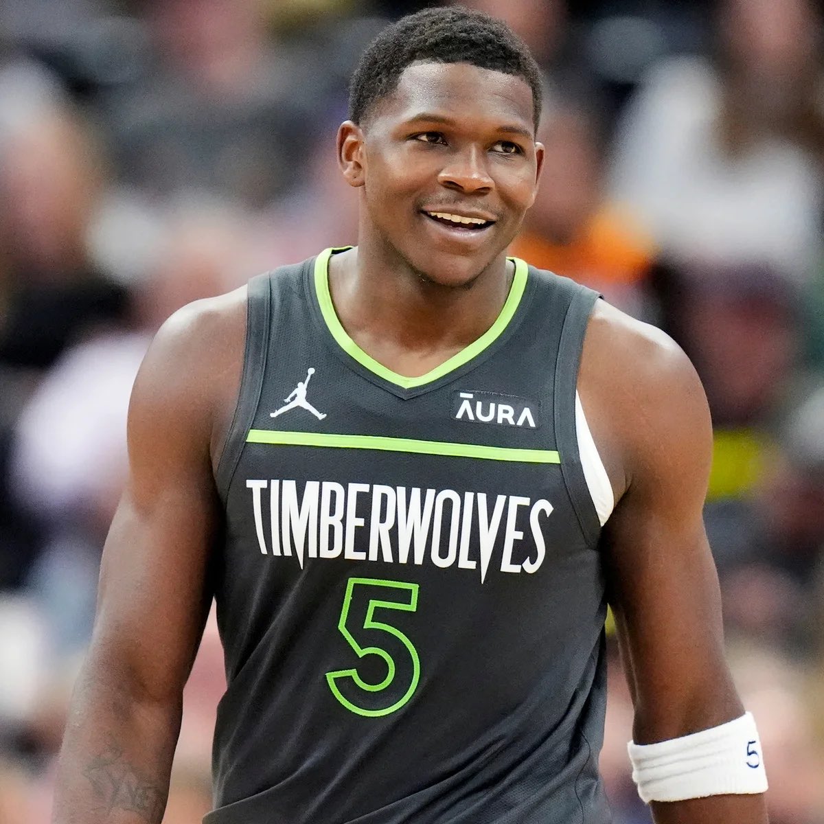 LegionHoops's tweet photo. Anthony Edwards on if he’d like to play Ja Morant 1v1:

“Yeah, I can probably cook him. That’s my dog, but one-on-one?”

(via @InterviewMag) https://t.co/kTikufvolB
