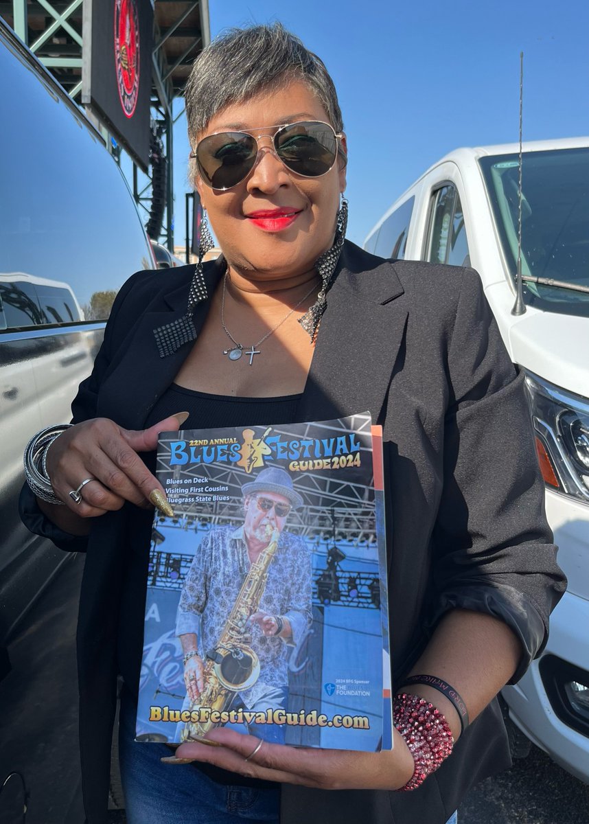 BluesFestGuide's tweet image. Keeshea Pratt at King Biscuit Blues Festival with the Blues Festival Guide in Helena, Arkansas, October 11!!
#keesheapratt #kingbiscuit #bluesfestival #bluesmusician