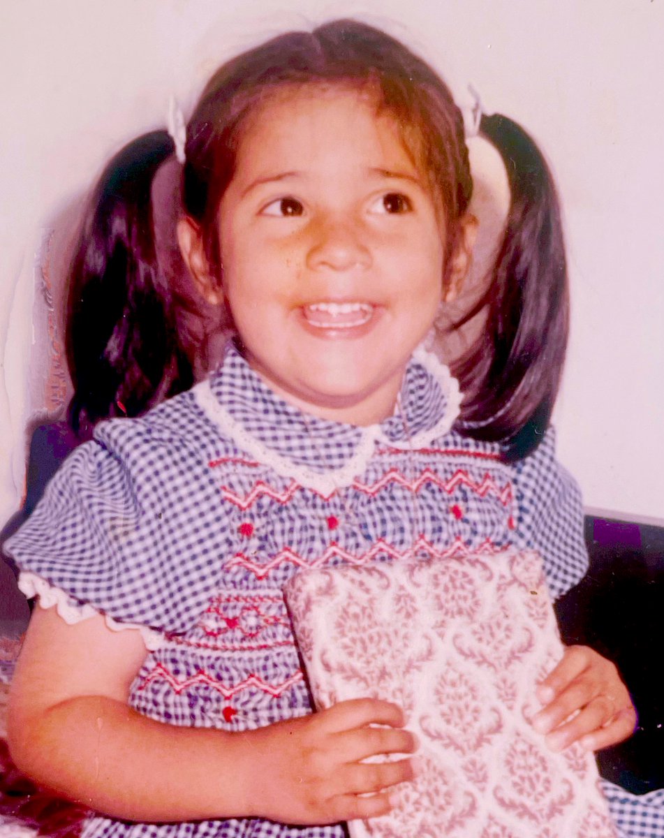PiliROpy's tweet image. Puedes ser lo que quieras ser🚀✨ #DiaInternacionalDeLaNiña 👧🏽💜