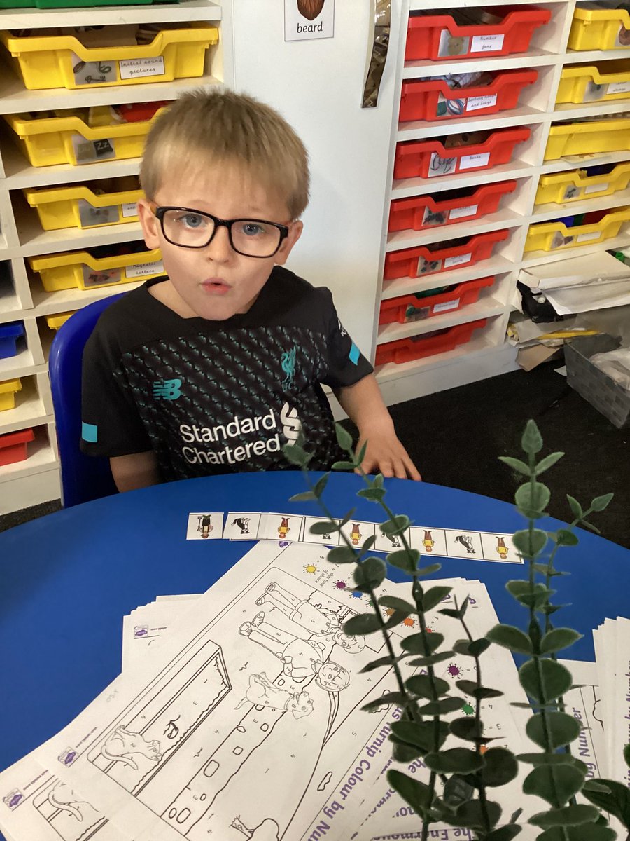 Reception24-25@monksdownprimaryschool (@receptionmonksd) on Twitter photo #classR2 have been learning about repeated patterns this week in maths. Can you continue the pattern? <a href="/Monksdownmaths2/">Maths@Monksdown</a> #classR2 have been learning about repeated patterns this week in maths. Can you continue the pattern? <a href="/Monksdownmaths2/">Maths@Monksdown</a>