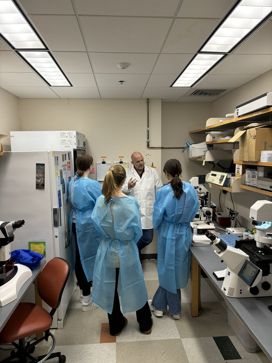 UMass Chan Biochemistry & Molecular Biotechnology (@umasschan_bmb) on Twitter photo #FridayFun we hosted <a href="/wachuregional/">Wachusett Regional High School</a> students and parents to tour our Cryo-EM facility and several of our labs 😍 we had so much fun, and can’t wait to do it again!!! #FridayFun we hosted <a href="/wachuregional/">Wachusett Regional High School</a> students and parents to tour our Cryo-EM facility and several of our labs 😍 we had so much fun, and can’t wait to do it again!!!