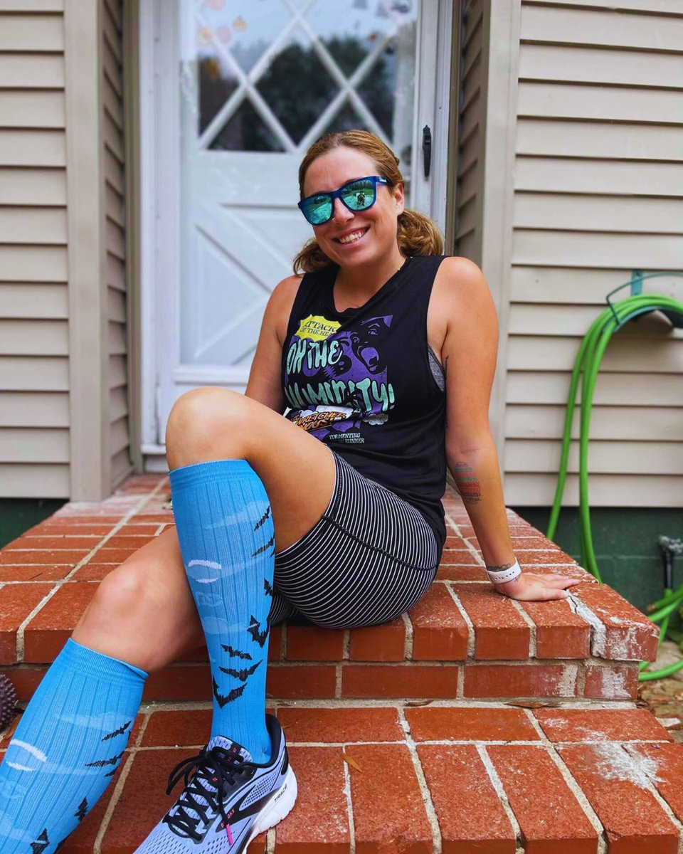PROCompression's tweet image. Keep your legs from feeling like they&apos;re haunted by fatigue—what will you do to banish the ghosts of discomfort this season? 🧛‍♂️👻

📸 Team PRO Ambassador, Ashley
🧦 Marathon, Halloween Bats

#PROCompression #PowerYourPassion #PROCompressionAmbassador #Bats #SpookySeason