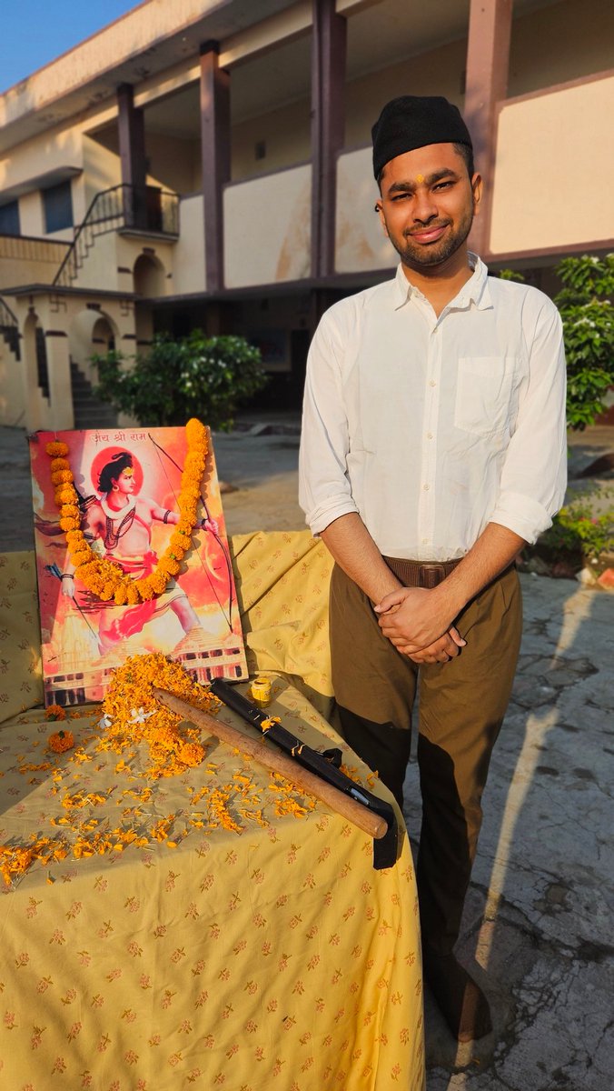 Aakash_DNR's tweet photo. #RSS100 
*🚩🚩 श्री विजयदशमी और राष्ट्रीय स्वयंसेवक संघ के स्थापना दिवस की हार्दिक शुभकामनाएं।🚩🚩* https://t.co/jmVqYQGDdO