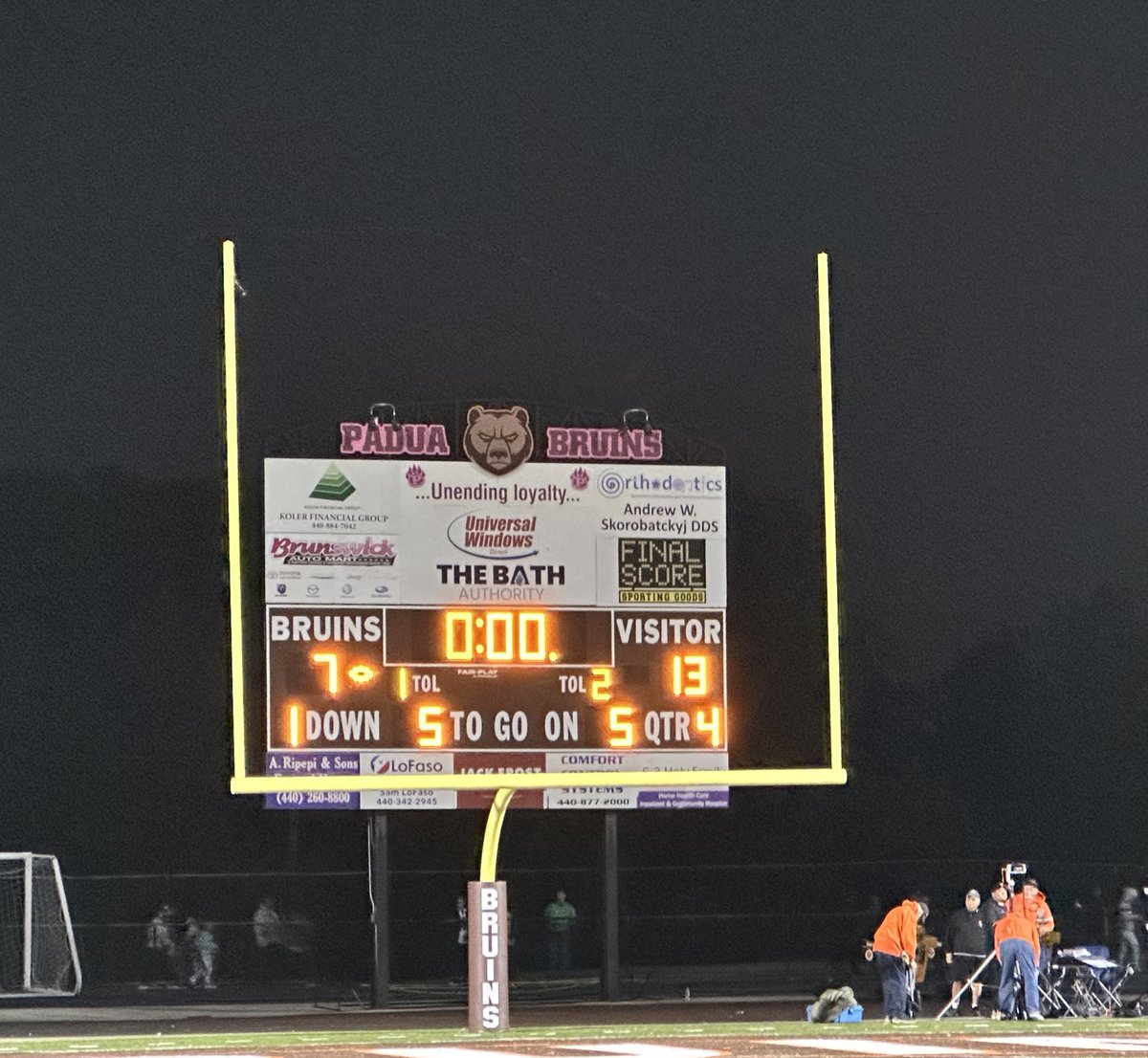 Holy Name wins! The Green Wave defeats Padua by a score of 13-7. The Namers host EC next Friday for Homecoming. #NamerPride #AllHail <a href="/HNGreenwave/">Holy Name High School</a> <a href="/FOX8FNTD/">FridayNightTouchdown</a>