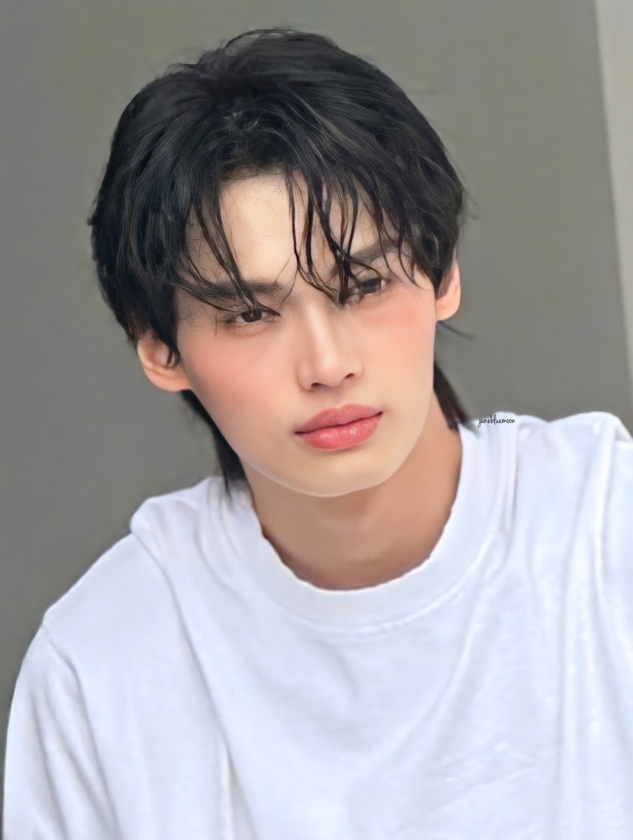 junebluemoon's tweet photo. 😍🤍

#CentralEmbassyXWinMetawin
#winmetawin https://t.co/1fTgAsoaMP