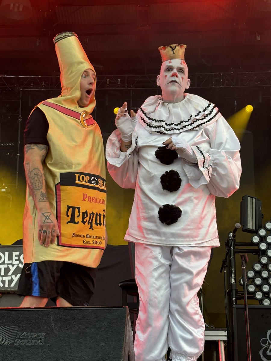 LadyofDeath tweet media