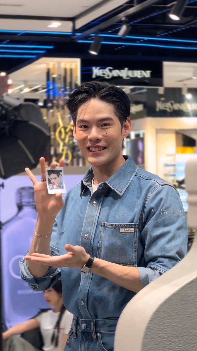 Salie_SC's tweet image. ขอดูรูปนี้หน่อย 

♡*:･ꔛ @nodted  ◡̈  

#CalvinKleinTH
#CKOne
#CKOneEssence
#Nodtnutthasid
#กระดุมของน๊อต