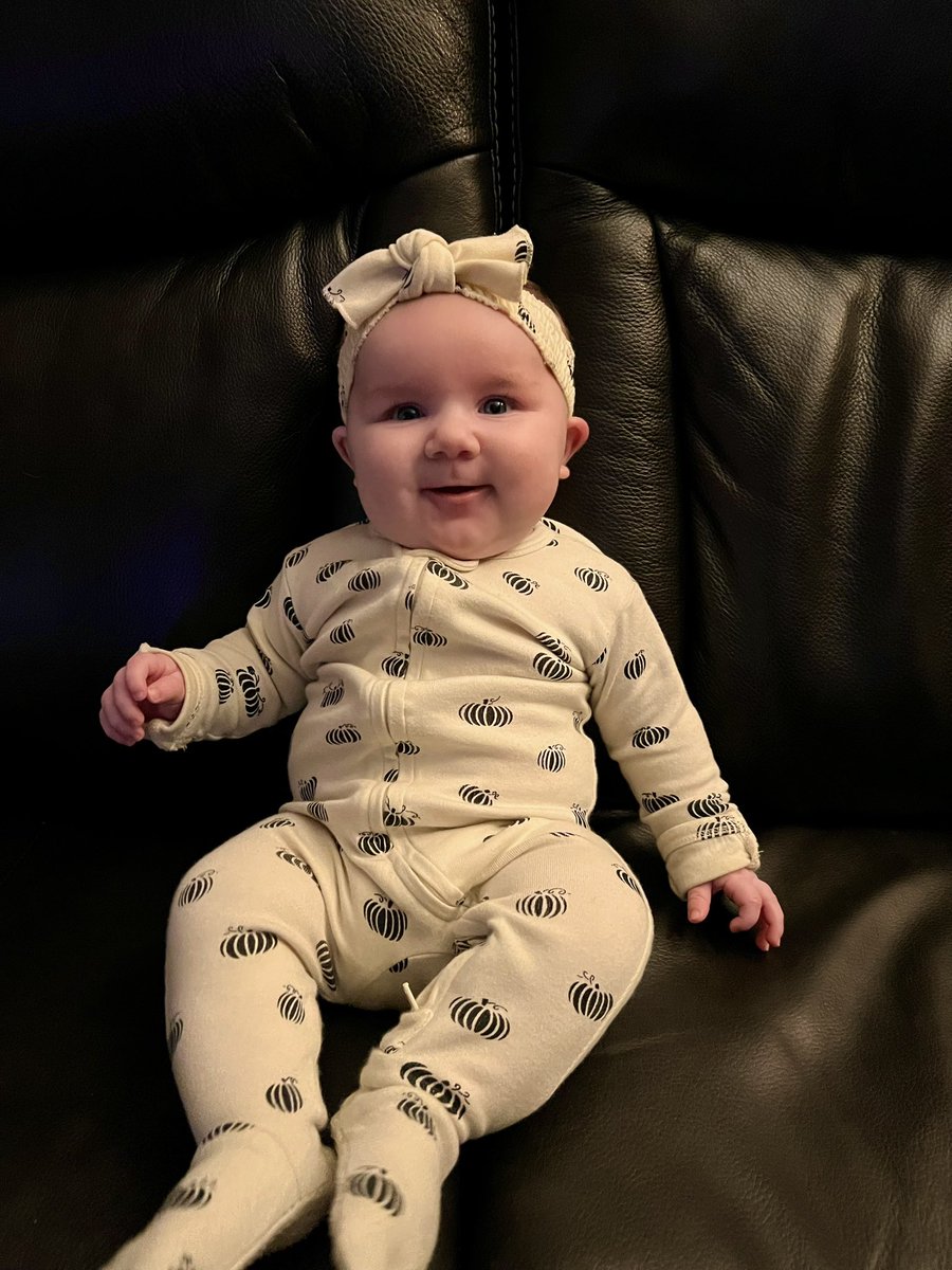 Hey pumpkin 🎃🖤
