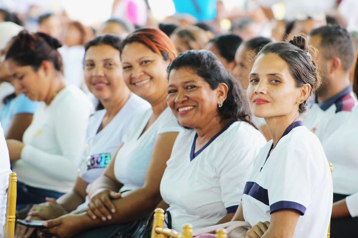 Desde el municipio José Félix Ribas continuamos trabajando para fortalecer a nuestro estado. En el programa #248 de “En Directo con el Gobernador”, realizamos la entrega de los trabajos de rehabilitación integral del Grupo Escolar Félix Antonio Saa acompañado del poder popular.