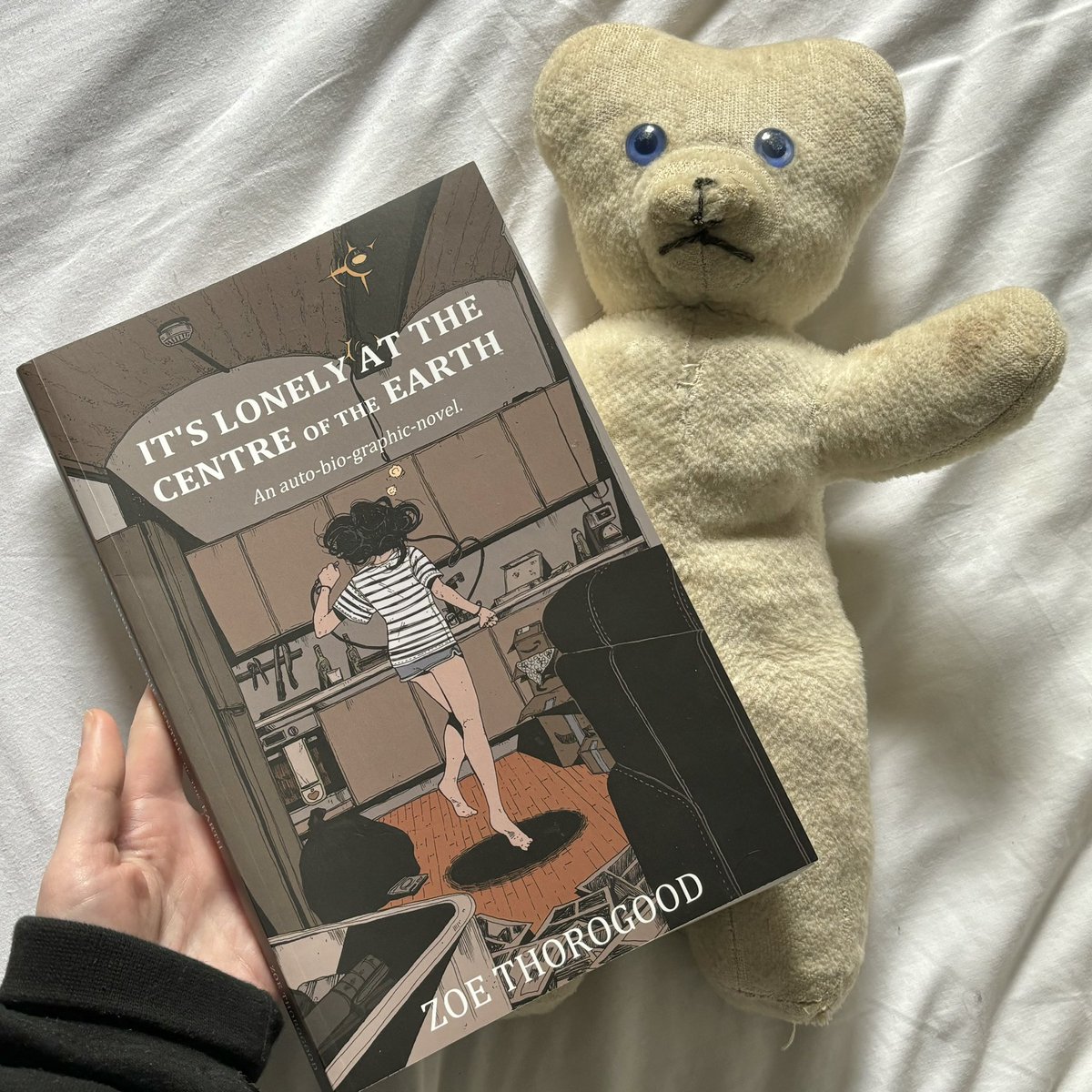 It’s Lonely at the Centre of the Earth is getting a fifth reprint! Amazing! Remember, all profits until the end of the year will be donated to mental health charities in memory of my brother James 🩵