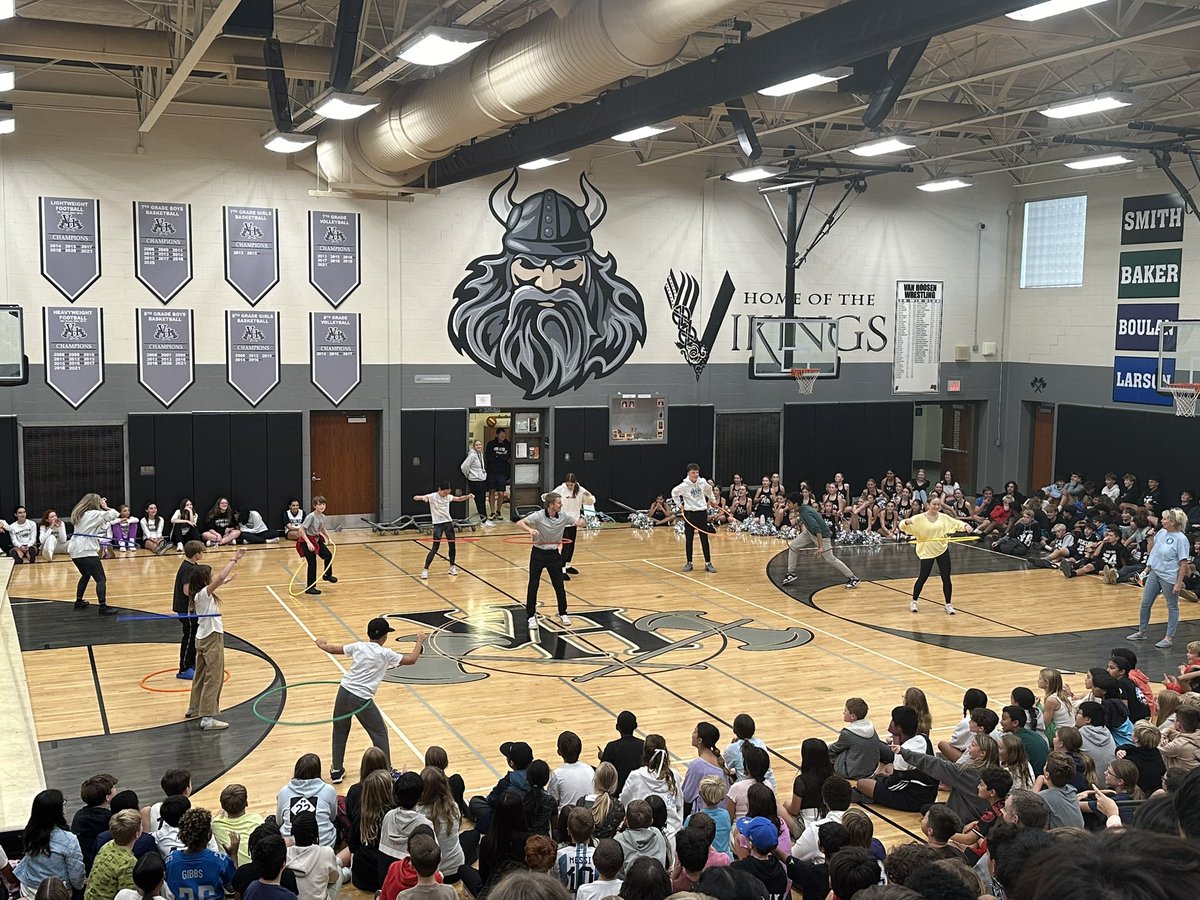 Van Hoosen Middle School (@vhmsvikings) on Twitter photo 3/3 A celebration of students…..and some friendly competition VHALLIN #rowtogether @rochesterschoolsmi <a href="/rdmooney/">Dan Mooney</a> 3/3 A celebration of students…..and some friendly competition VHALLIN #rowtogether @rochesterschoolsmi <a href="/rdmooney/">Dan Mooney</a>