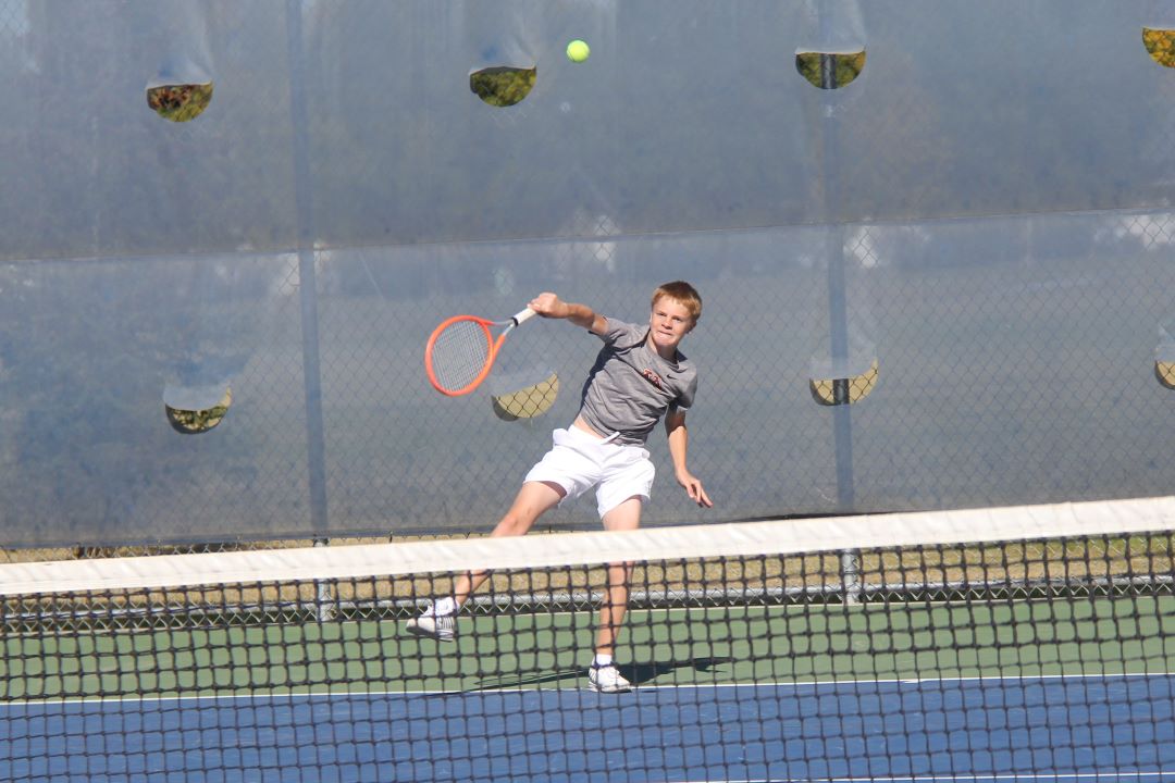 WDAsports's tweet photo. BOYS' TENNIS
Friday, Oct. 11
ND state individual tournament
Some scenes from day one in Grand Forks
N. Moore, Minot High
C. Holzer, Century 
C. Johnson (right) and Cooper Miller, Legacy
#wdatennis https://t.co/abNshDsYHZ