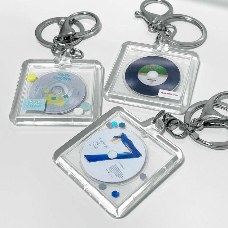 artcloudprints's tweet photo. freebie or bentable idea for your fan event! 🤔

mini cd / album keychain  
price starts at ₱10 each!

*photos are grabbed from pinterest https://t.co/hx1dIOBPZZ