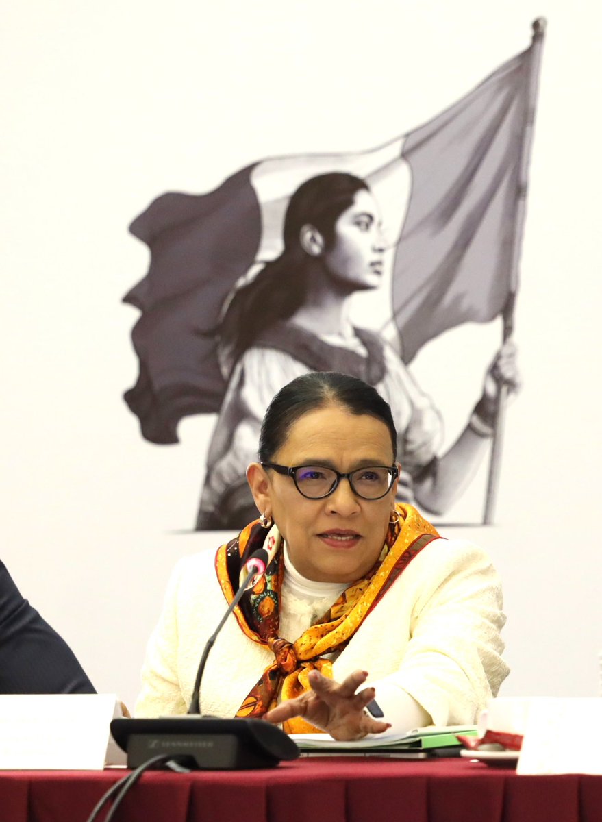 arturomedinap's tweet photo. Participamos en los trabajos de la Comisión Intersecretarial de Atención Integral en Materia Migratoria #CIAIMM que encabezaron el canciller Juan Ramón de la Fuente y la secretaria de @SEGOB_mx, @rosaicela_.

En la sesión se abordaron temas relacionados con la movilidad humana regular, ordenada y segura; así como el respeto a los #DDHH de las y los migrantes y la atención a las causas que la originan.