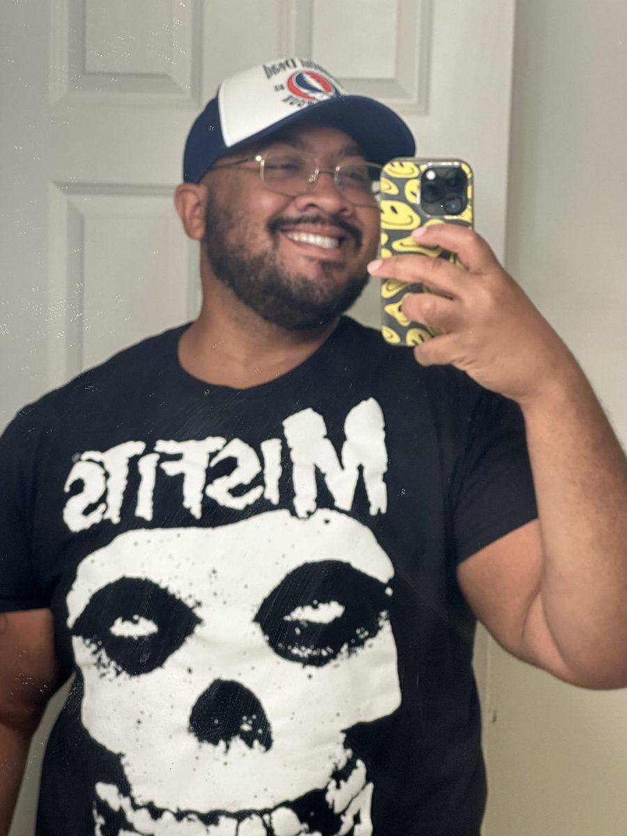 Dcuddlemachine's tweet photo. Hi … ight now bye ✌🏾 https://t.co/2vXNXPuTDe