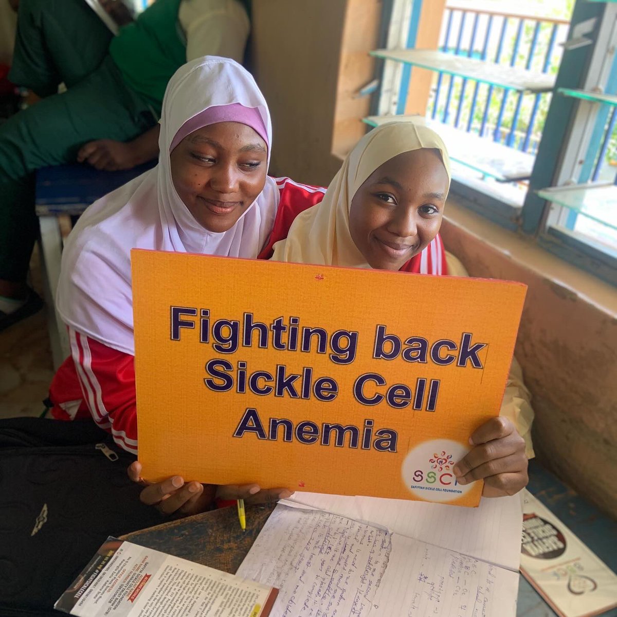 SafiyyaSCF's tweet image. Understanding your genotype is crucial in preventing Sickle Cell Disease. By knowing your status, you can make informed health decisions. We’re urging students and their families to get tested and spread the word! Together, we can make a difference. 🌍 #GenotypeTesting