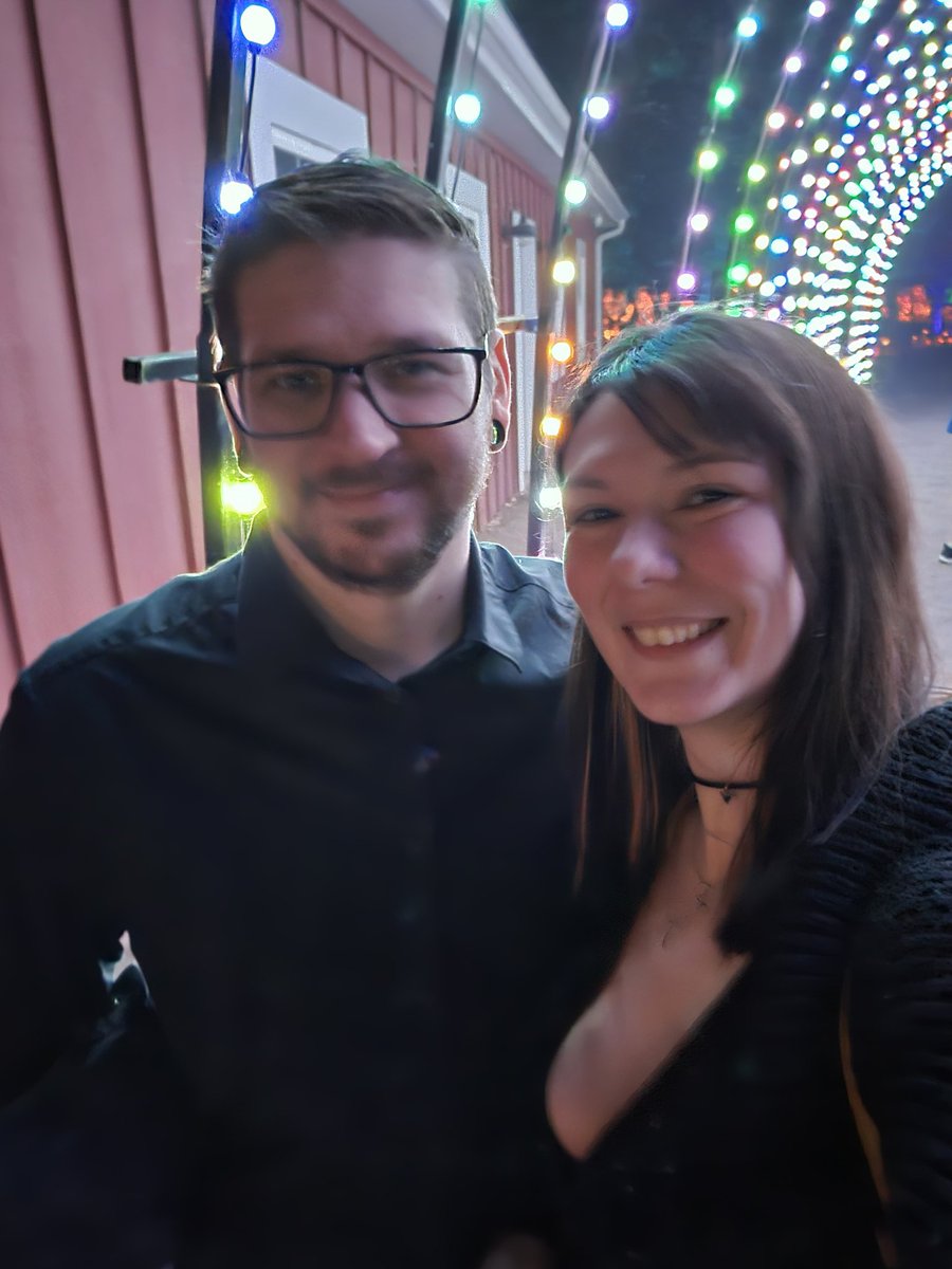 YaBoiKoi_'s tweet photo. Today is 4 year anniversary/2 year wedding anniversary with this lovely one. She's my best friend hands down and I'm eternally grateful for her. I love you mucho @Nyvira thank you for putting up with me. Can't wait for the many more years 

P.S. we suck at taking pictures :) https://t.co/zXyuo1QghC
