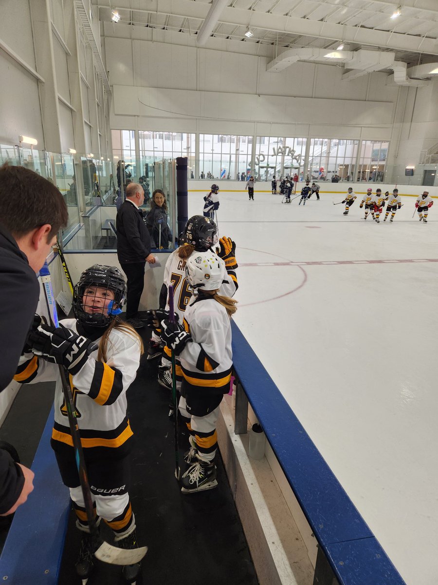 Scs12U's tweet photo. A great start to our @PIProspects #capitalcupgirlsfest with two victories over @theStJames &amp; @RaidersGirlsHky https://t.co/vQCYBMIbCQ