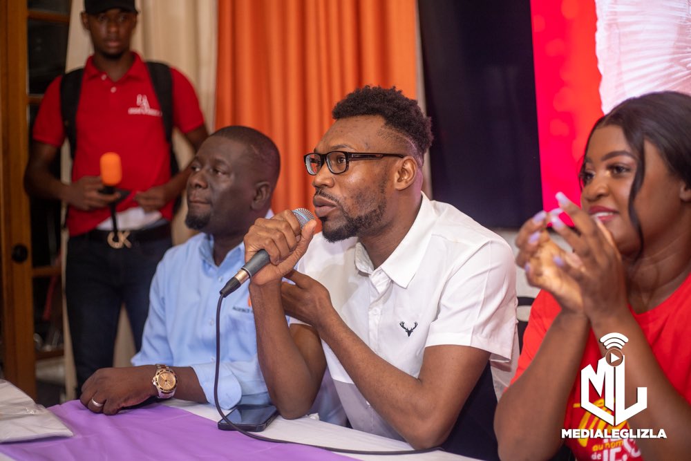 medialeglizla's tweet photo. #LeVillate de Pétion-Ville a accueilli la chanteuse Wiliadel Denervil ce jeudi 10 octobre 2024, lors de la conférence de presse en prélude au grand concert de la vente signature de l'album Victoire au nom de Jésus, prévu pour ce dimanche 13 octobre 2024 au #PalaisMunicipal de Delmas.
Accompagné de Abraham Alexandre, Lophane Laurent et Salomon Lira Salil, producteur et aussi artiste invité de spectacle, la chanteuse a présenté son tout premier album après 8 ans de travail acharné. Composé de 13 titres dont 4 collaborations, cet album saura combler cette longue attente.
#MLLnews
#Leglizlive
#medialeglizla