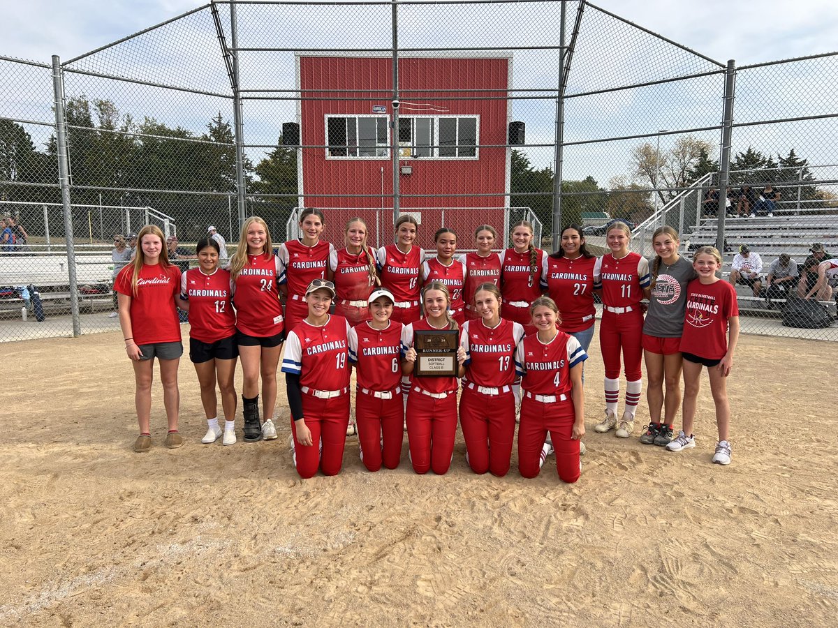 CreteSoftball's tweet photo. Our season comes to a close tonight. We battled hard both games, but didn’t come out on top.
Madynn & Makesha both with a 💣
Seniors- Thank you for all you’ve done for this program. We are grateful for all your hard work & dedication these past four years! https://t.co/jQLfK0Whri