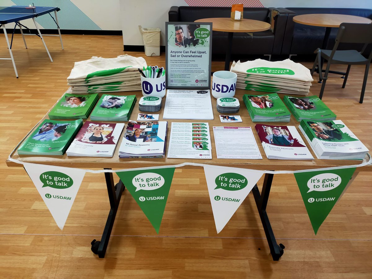 mrswaugho's tweet photo. At Sainsburys Godalming supporting world mental health day
#WorldMentalHealth 
@RobertF391983 @rabdonnelly2010 @UsdawUnion @gulljamie1 @UsdawSouthern @DaveMccrossen @PaddyLillisGS 
@sainsburys https://t.co/TAmeuCTD1M