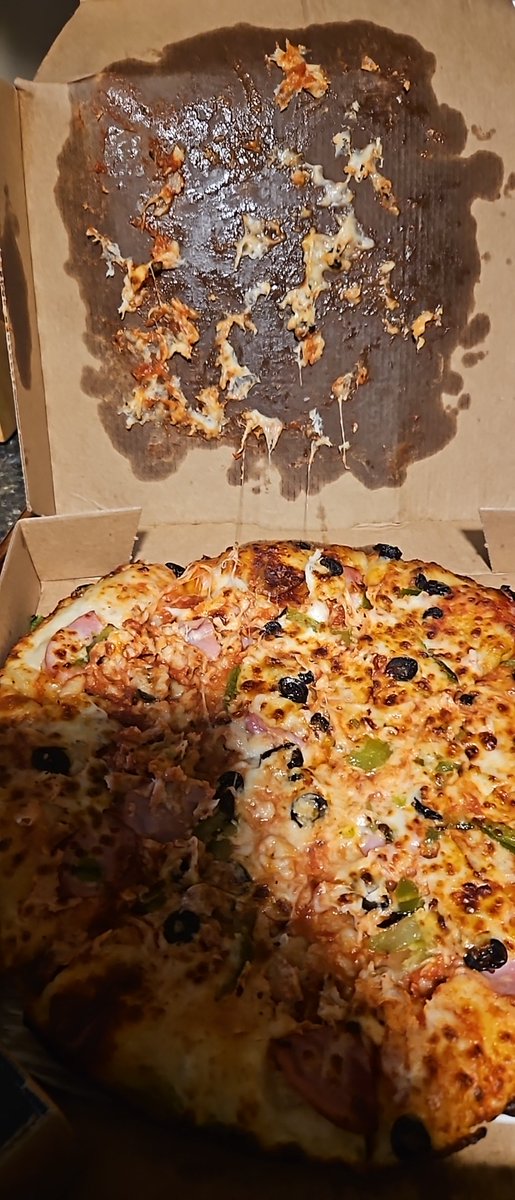 Dark_Evil_Dead's tweet photo. #dominos  can you please have employees not smash the pizza boxes?!? #pizza #dominospizza https://t.co/83BkMMWz0K