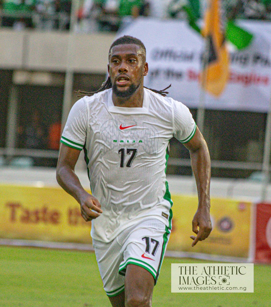 nsidibeakpan23's tweet photo. With the use of these three pictures, describe Alex Iwobi's performance for the Super Eagles against Libya.
I'll start:
Pic 1: I think he had a good game
#NGALIB #NGALBY #AFCON2025Q https://t.co/1AQ10fh7cG