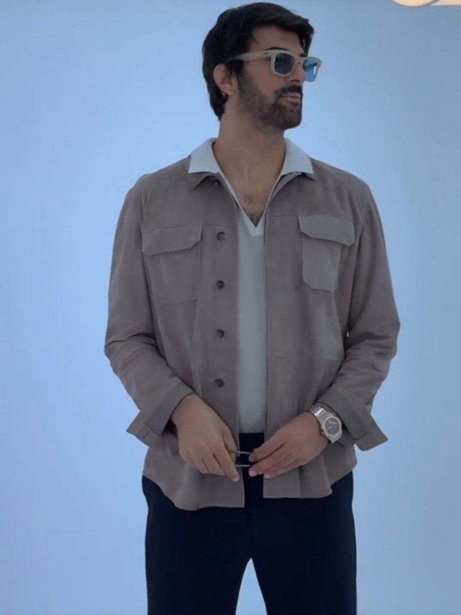RosEA40's tweet photo. MutluYıllar EnginAkyürek https://t.co/rjDqAOWXhZ