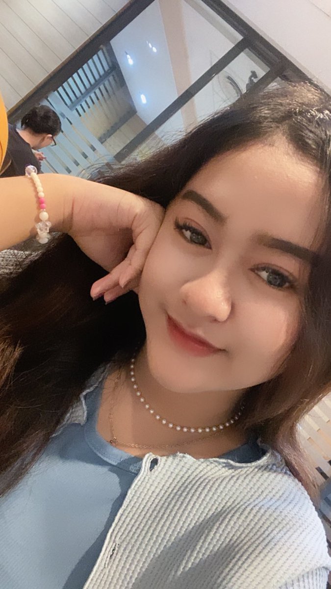 mau me time skalian retouch eyelash gt si rencananya, nih udah pada rontok jadi pucet ntar muka ainggg