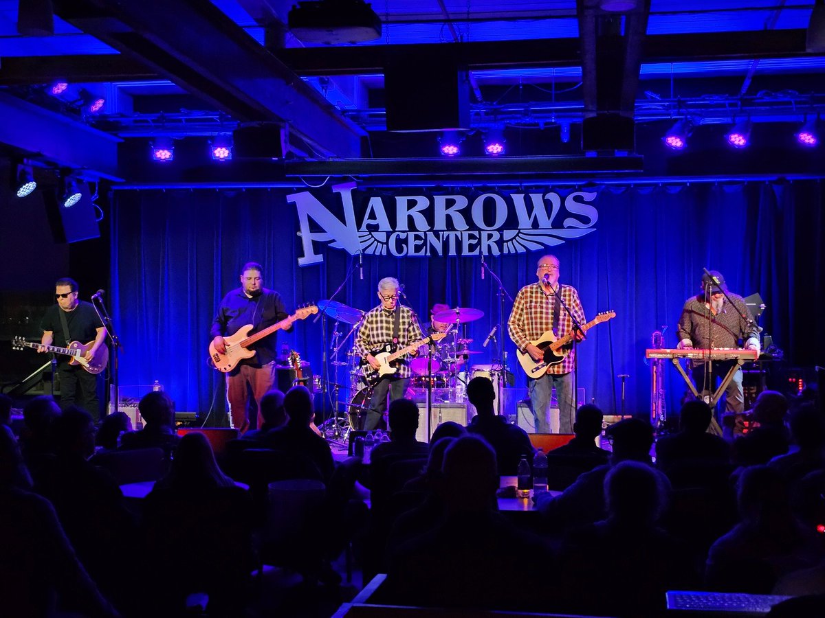 Los Lobos tweet media