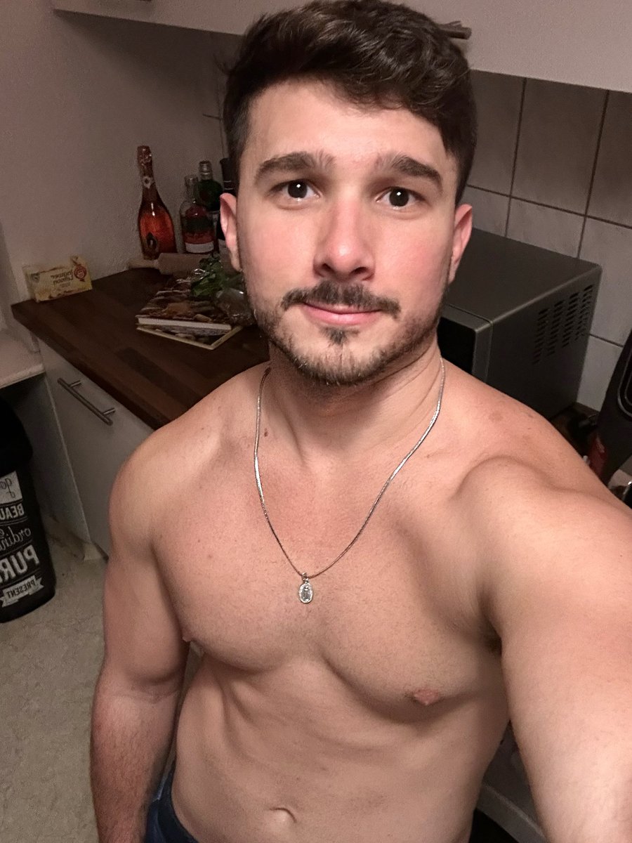 Alexandre Neuburger  tweet media