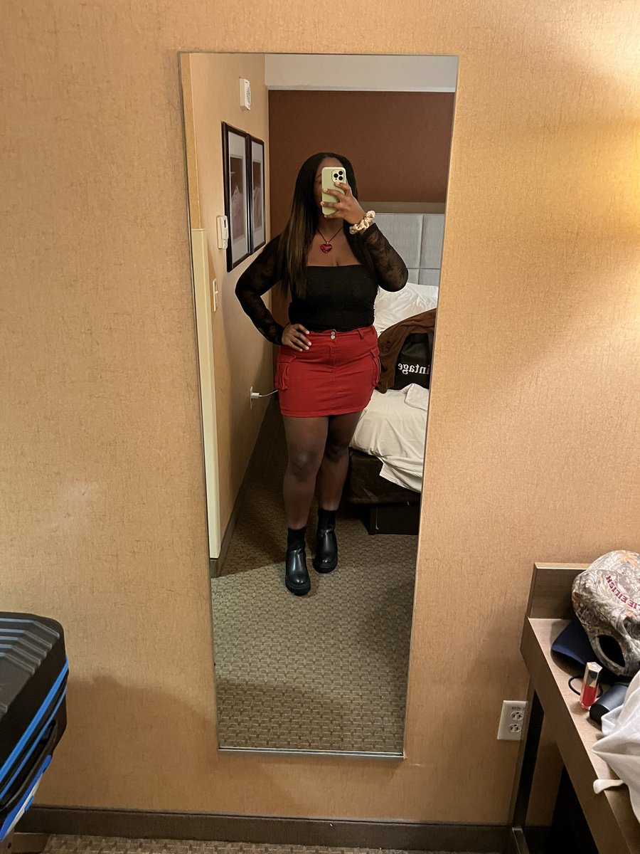ilomilojay's tweet photo. l’amour de ma vie💋💋 

#HARDANDSOFTBoston https://t.co/DrdiLalpja